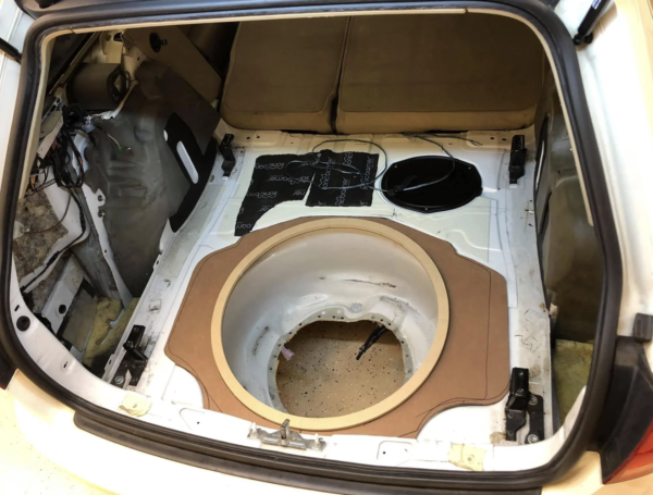 Custom subwoofer baffle in the boot